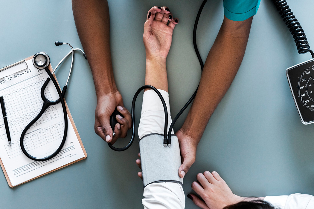 Какой тонометр выбрать для домашнего пользования