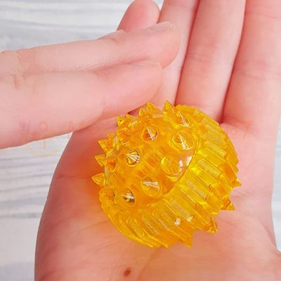 Массажный шарик Су-Джок с двумя кольцевыми пружинами (для кистей, стоп)