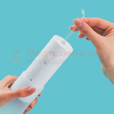 Поворот насадки регулирует угол и меняет направление воды без необходимости перехвата ручки