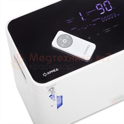 Большой дисплей и пульт для управления